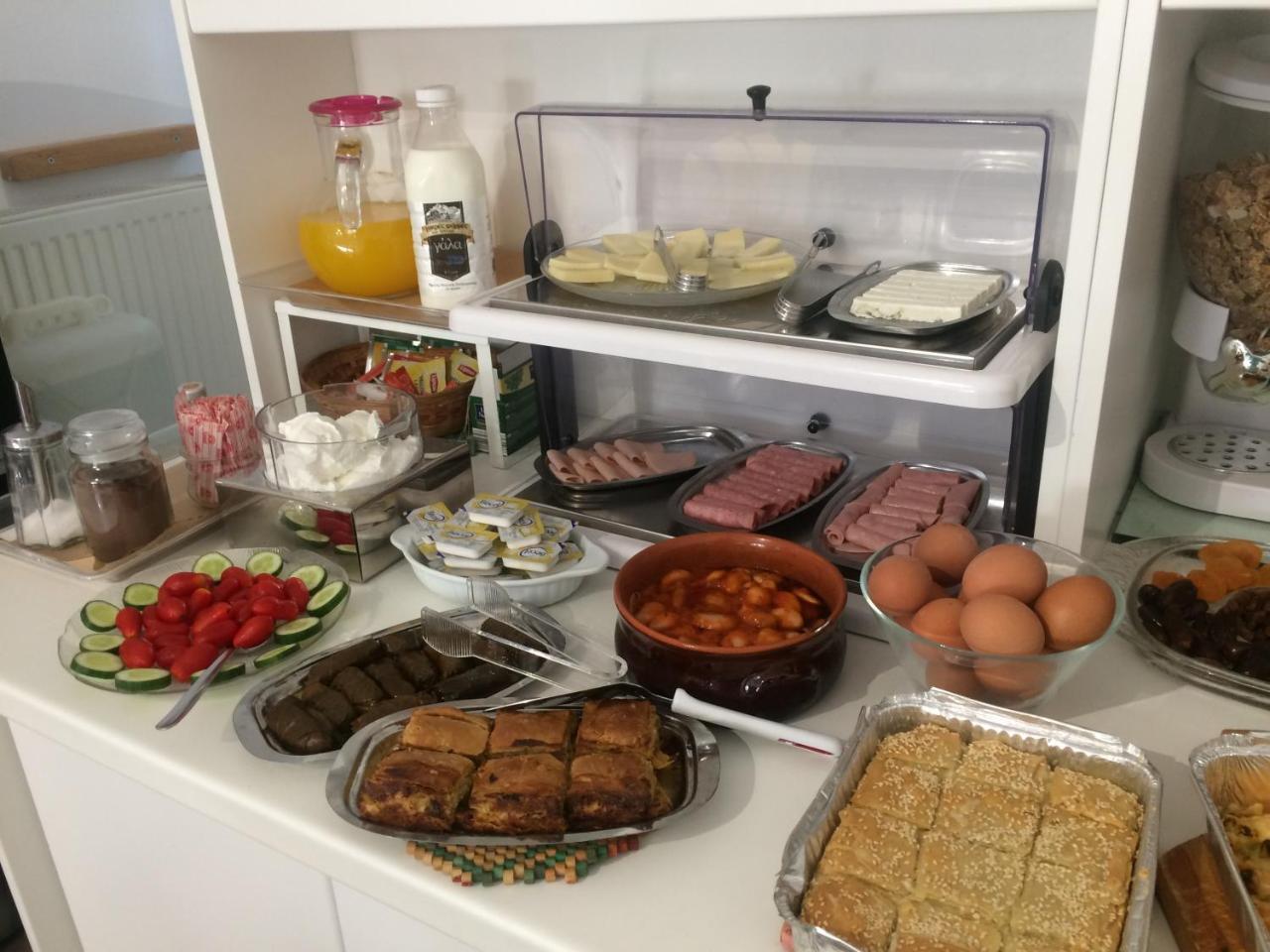 斯坦法诺公寓酒店 纳乌萨 外观 照片