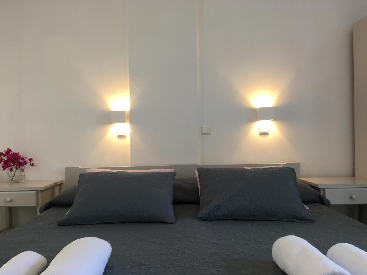 斯坦法诺公寓酒店 纳乌萨 外观 照片